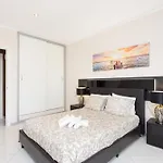 شقة Home2book With Terrace & Pool In أذيخي