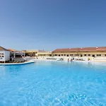 شقة Home2book With Terrace & Pool In