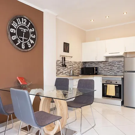 Home2book With Terrace & Pool In Apartment